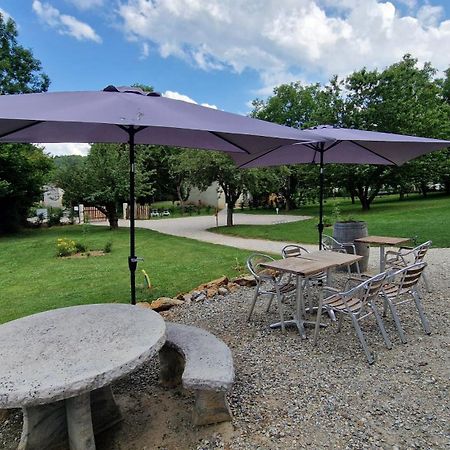 Roquefeuil Lodge Tente Les Pommiers Glamping O Rendez-Vous En Demi-Pension المظهر الخارجي الصورة